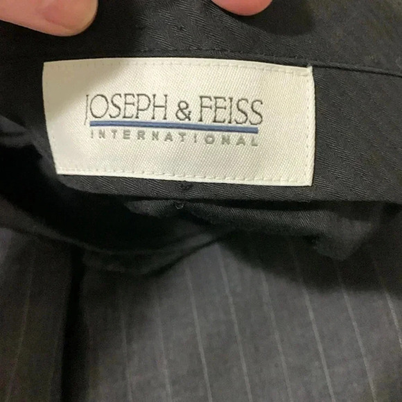 Men’s Joseph & Feiss Gray Pin Striped Suit Size  42 EUC - Picture 15 of 16